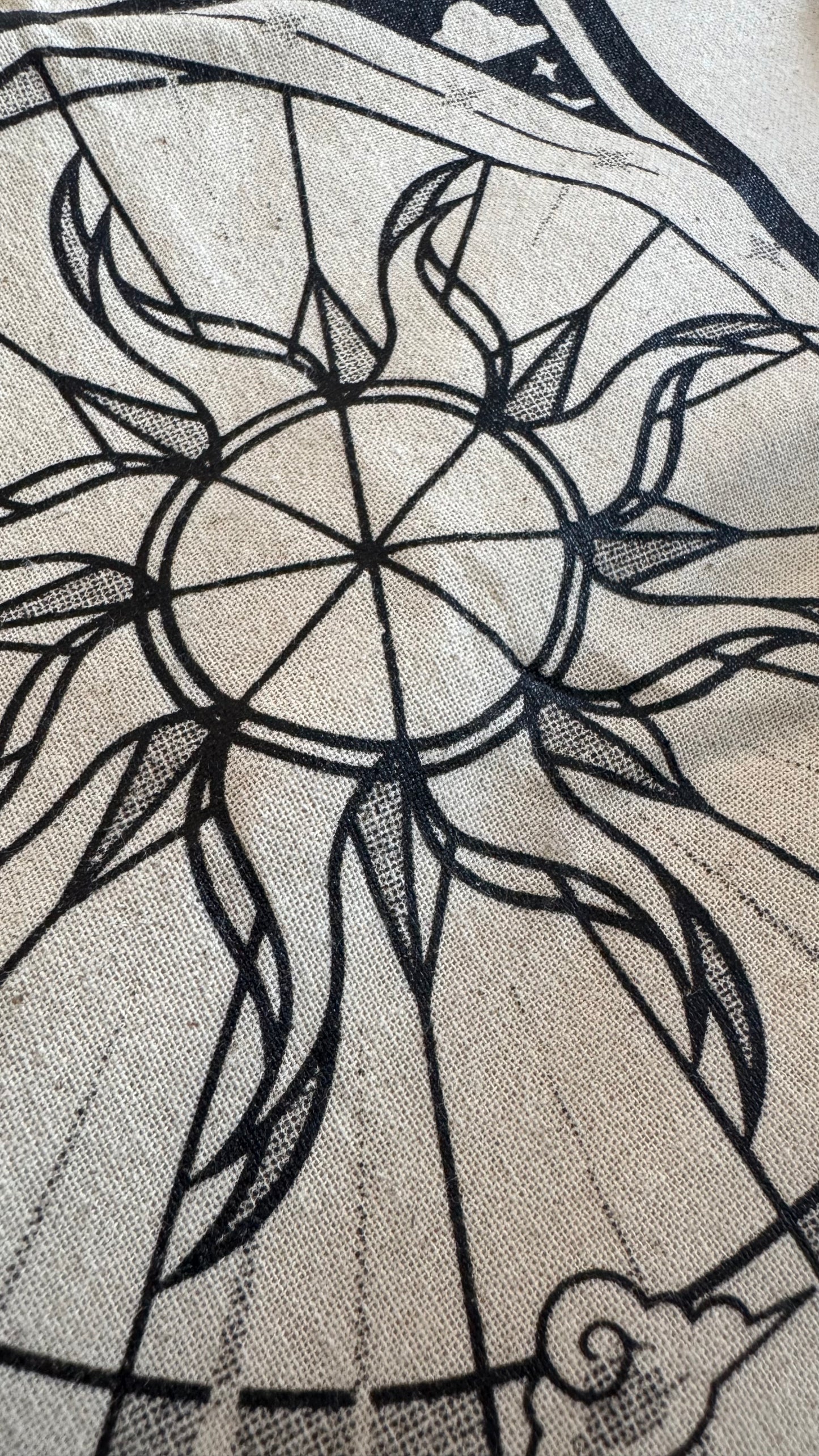 Motif sérigraphié de carte tarot soleil