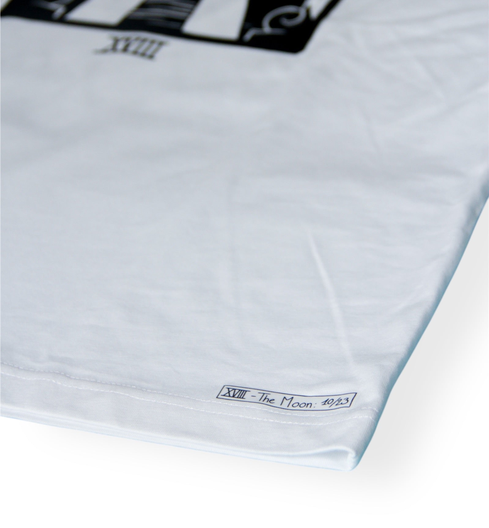 Photo du T-Shirt de dos avec le flocage du numéro de série. Edition limitée